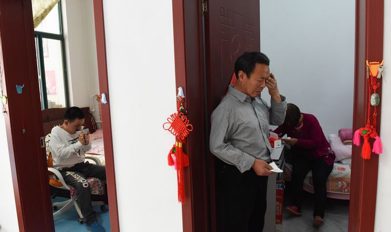 临沂乡村教师自学中医苦练医术为子续命