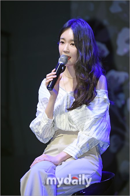 姜敏京图片写真,姜敏京高清写真大图