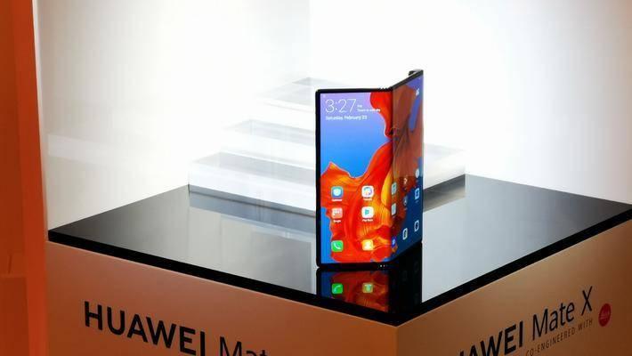 折叠屏头号玩家,折叠手机苹果华为三星比较