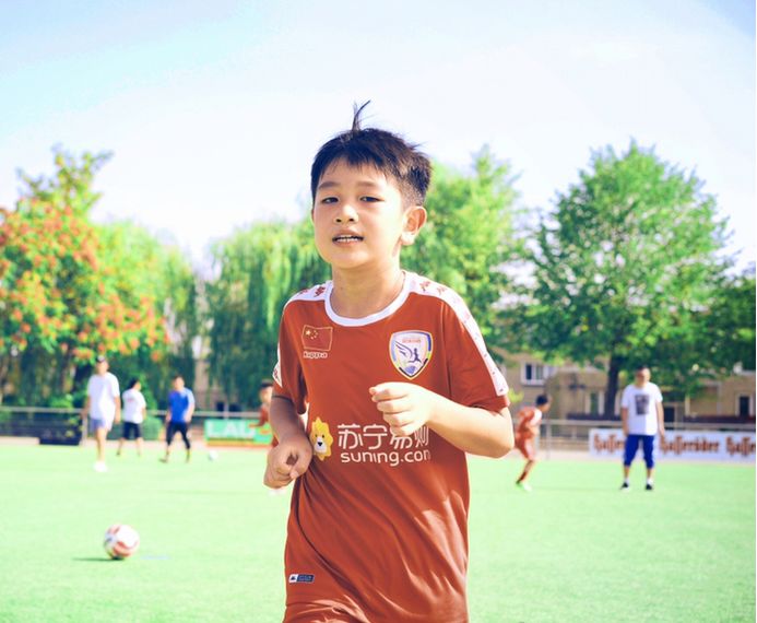 三月是你的节日朗读,三月是你的生日诗朗诵