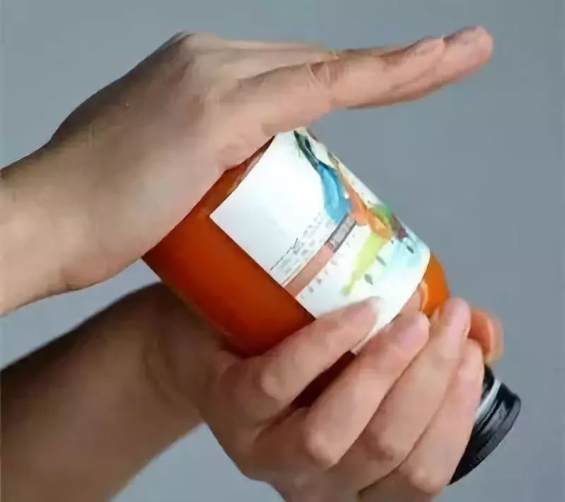 罐头瓶盖打开小妙招,罐头瓶盖打不开扎个洞