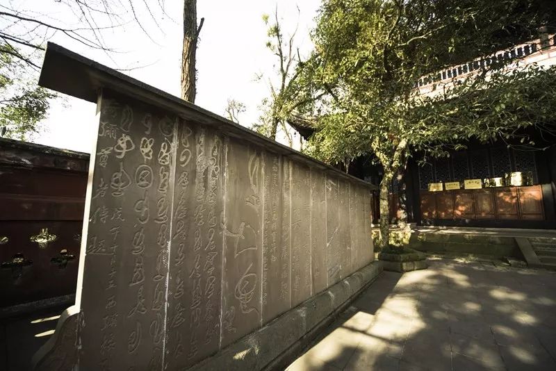 徽派建筑历史悠久的古建筑,这座古建筑气势雄伟