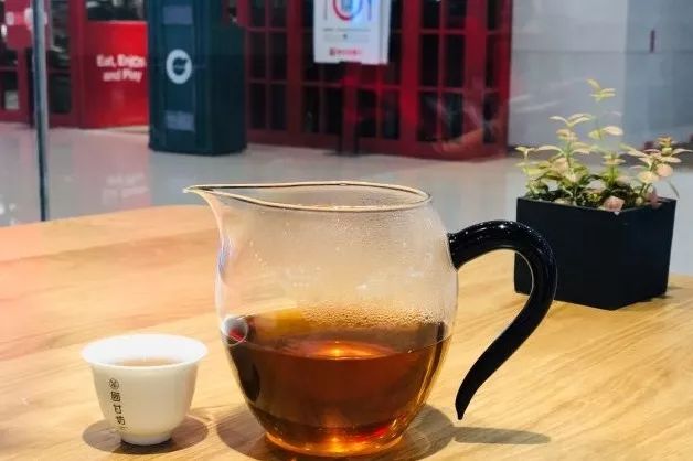 【每日一咖】一份西洋参石斛老茶头，茶香的诱惑，就问你约不约？！