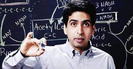 他曾一无所有，却颠覆了美国教育，比尔盖茨是他的粉丝，现在他把自己估值比苹果公司还高的项目免费化了