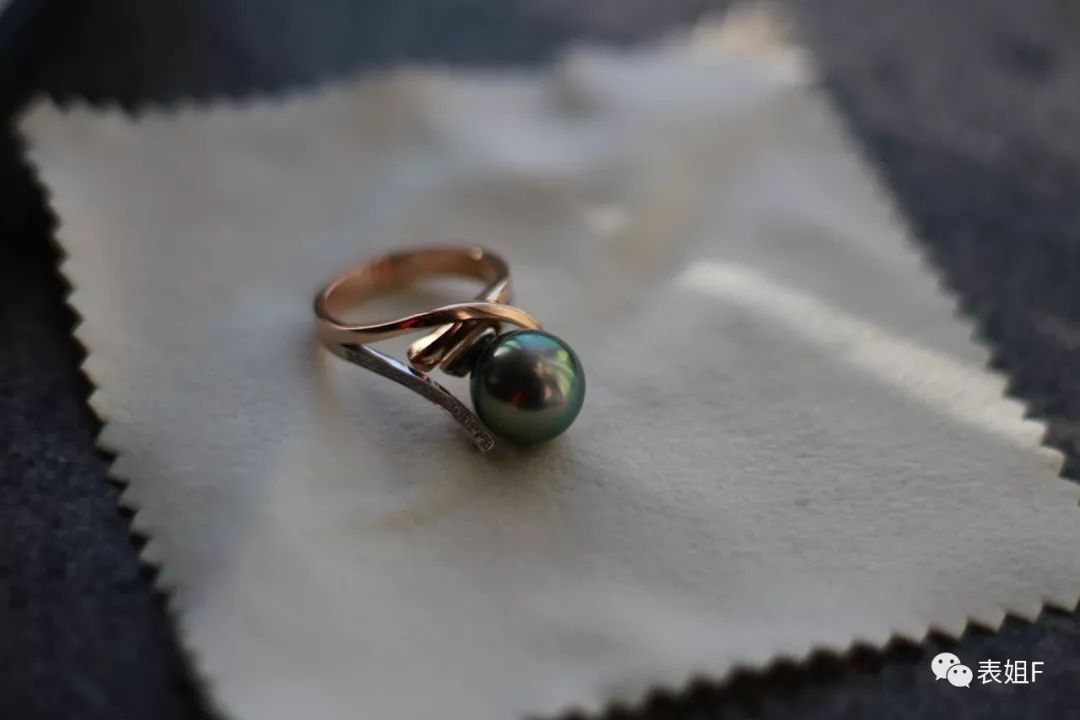 配饰年轻有气质,配饰发展大致分为几个阶段