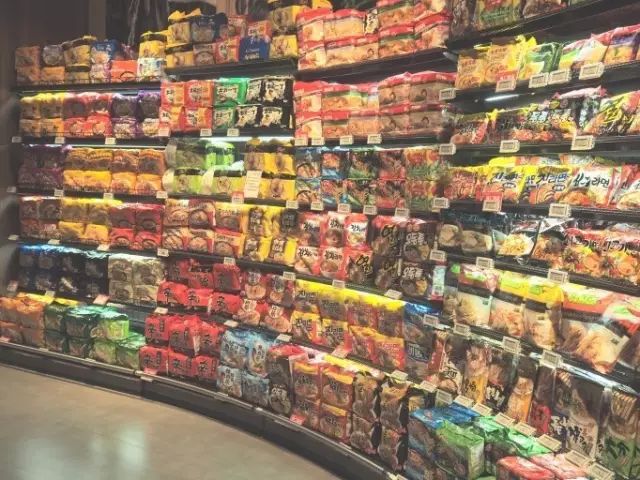 1颗肉丸,1粒肉丸10种添加剂