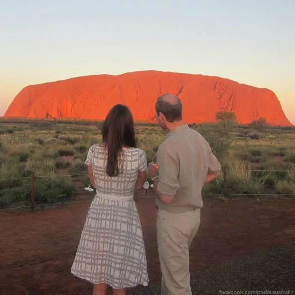 凯特王妃为什么穿这么多品牌,一年带货十亿完整版