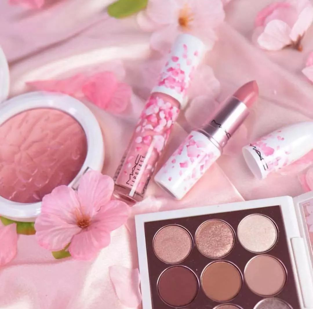 让女生怦然心动的口红,网红少女心爆款口红粉色系正方形