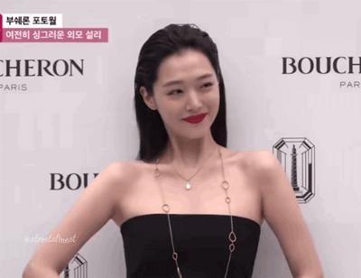 锁骨深浅不一样怎么办,锁骨变得不明显了是什么原因