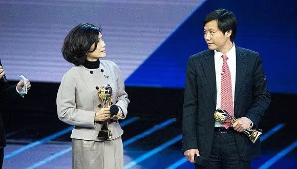 雷军董明珠10亿赌约背后的故事,董明珠回应雷军10亿赌约结果