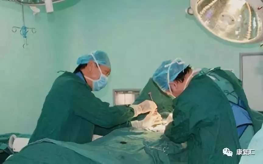 腰椎压缩性骨折打骨水泥多久康复,单纯胸腰椎压缩性骨折康复训练