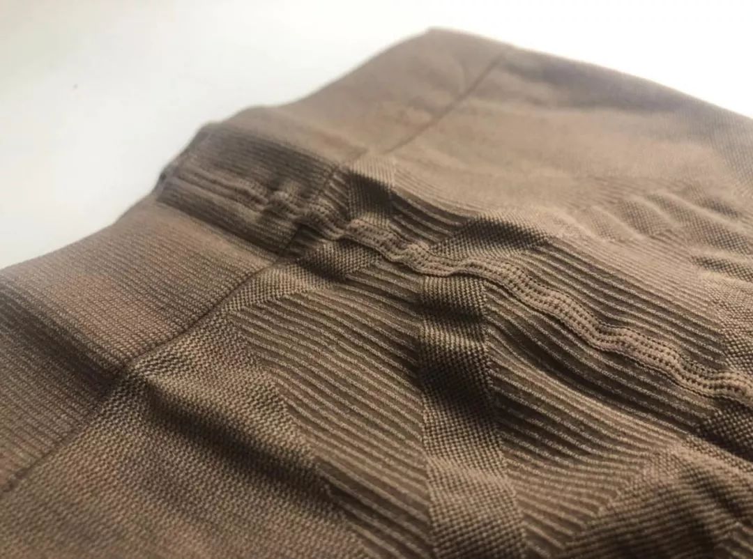 林志玲露腿穿搭,林志玲同款瘦腿袜