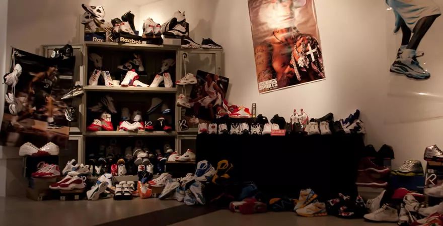 鞋柜格子太高如何多放几层鞋子,鞋柜里的鞋子怎么摆放节省空间