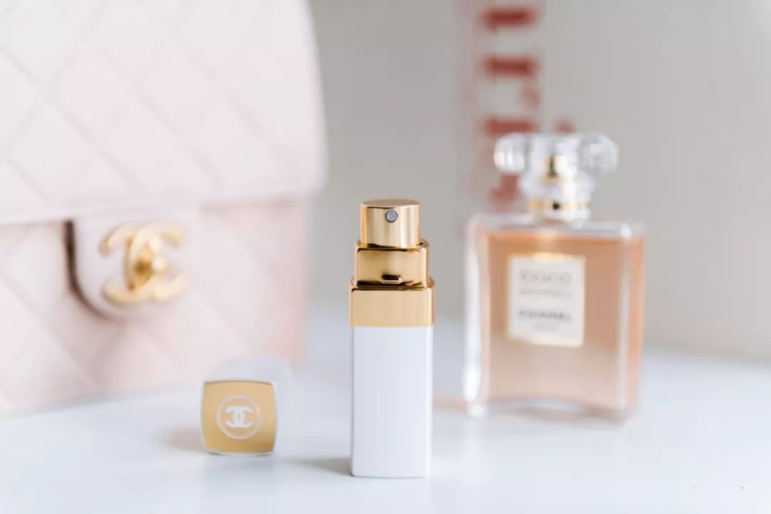 用鼻子寻找春天,用鼻子闻气味找对象