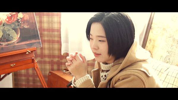 假小子变装惊艳全场的样子,肿眼泡假小子