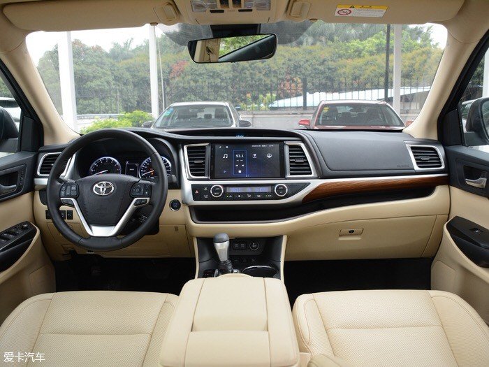 2024款全新丰田汉兰达空间表现,几乎零差评的suv丰田汉兰达