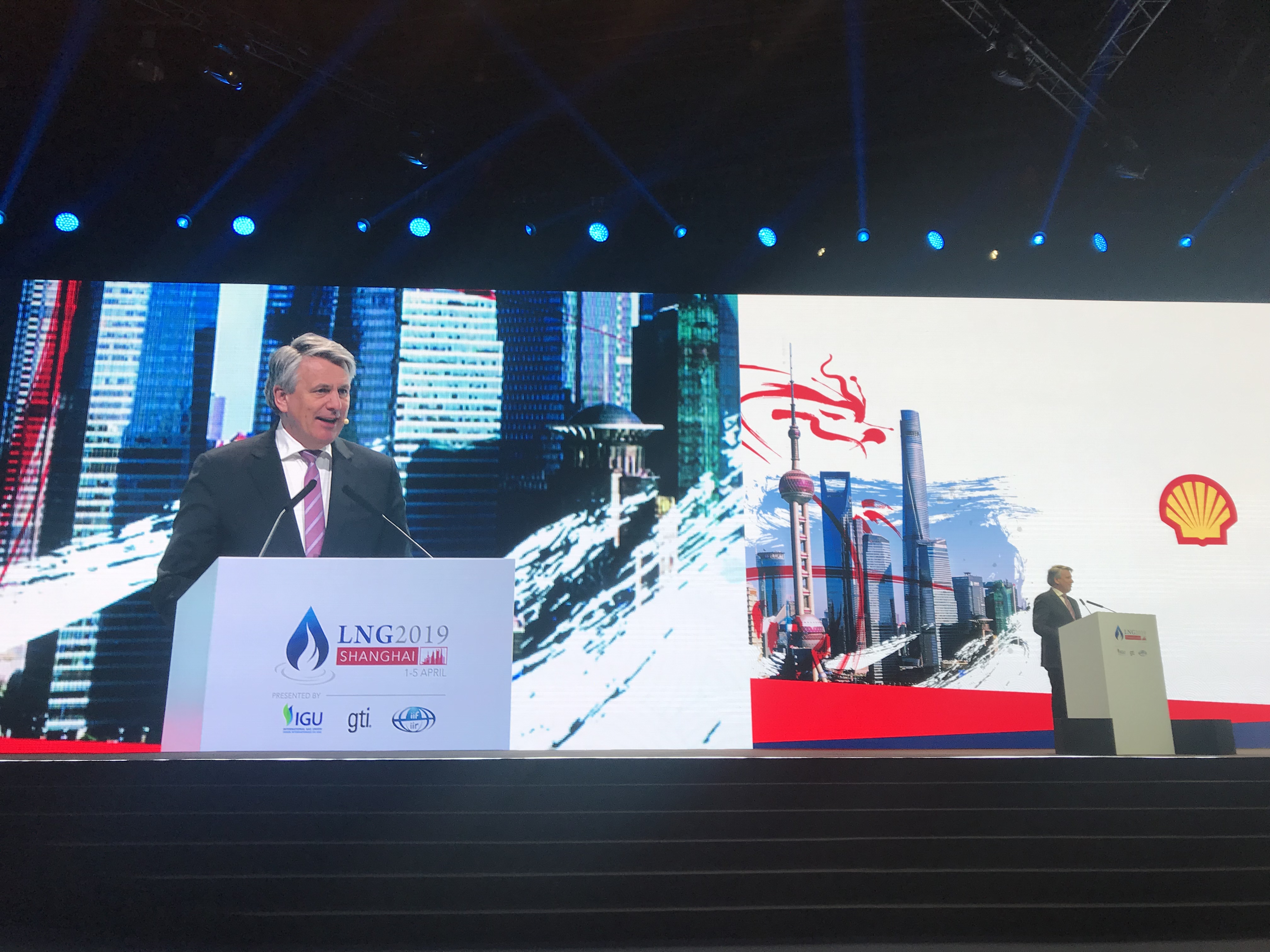 清洁能源lng的发展背景,液化天然气lng前景