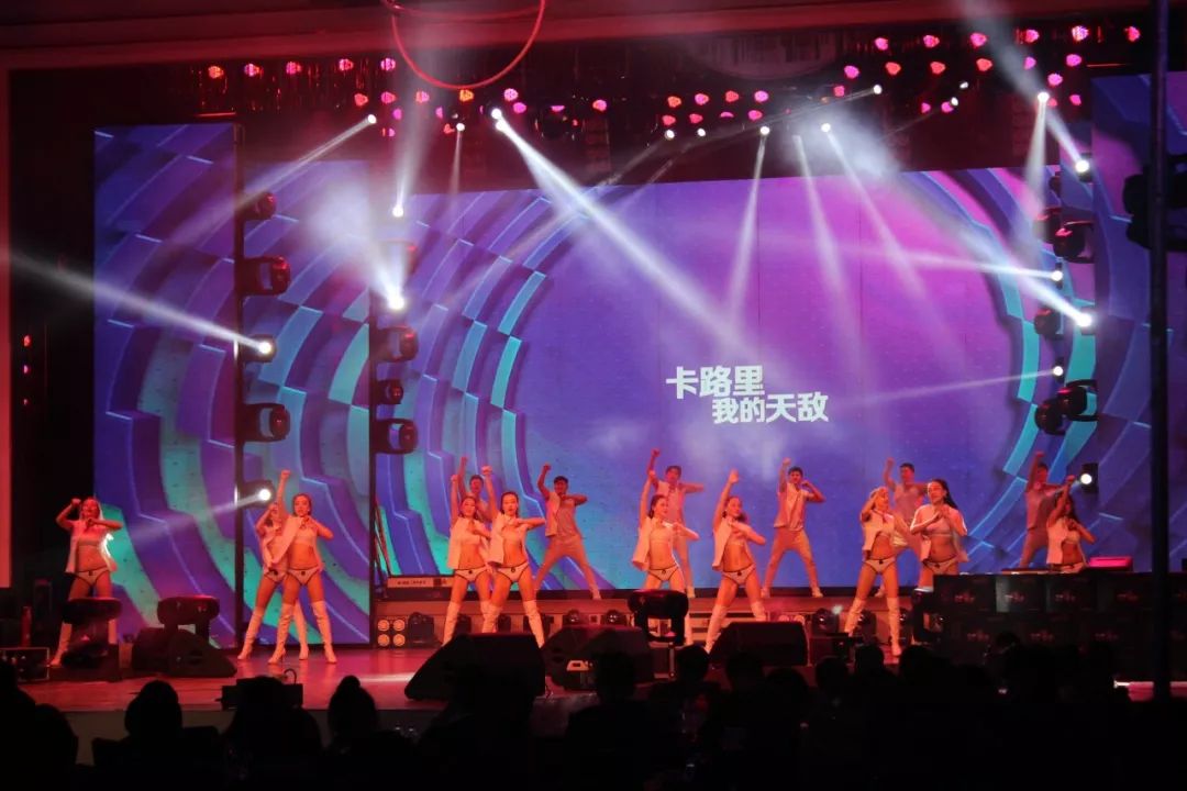 西安34届蓝装家博会现场采访,2019年3月西安蓝装家博会活动