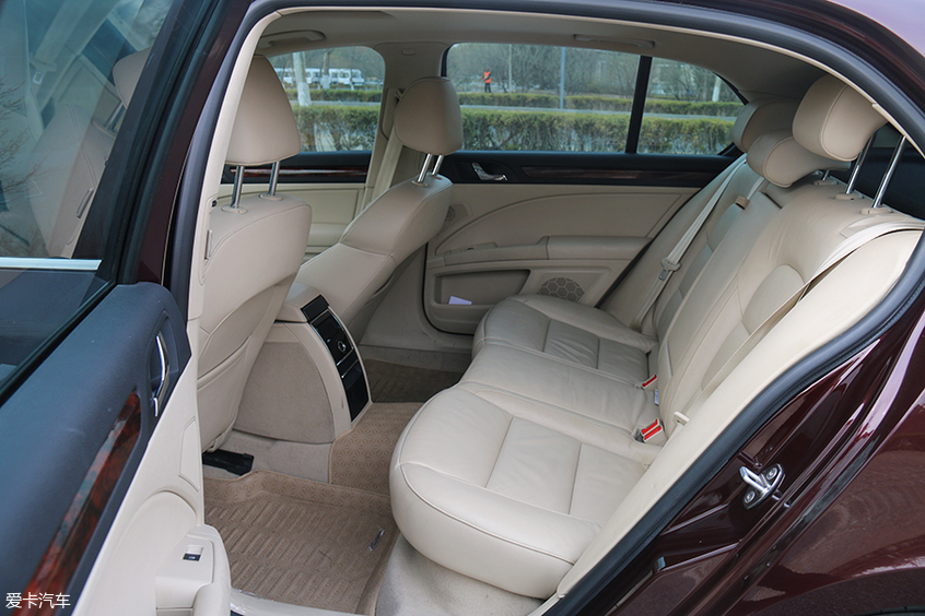 600万买劳斯莱斯二手,最值得入手的二手车劳斯莱斯