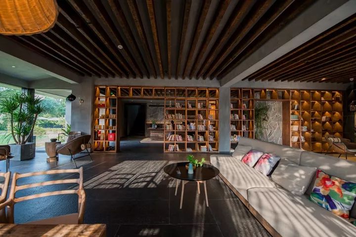 谁说江南无金秋？这座高铁直达的小县城靠一间仙气民宿，就撩到了无数隐居客