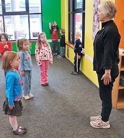 如戏全靠演技,人生如戏全靠演技小女孩一秒入戏