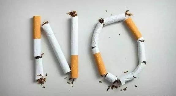 病痛伴烟而生健康随烟而逝,健康随烟而逝