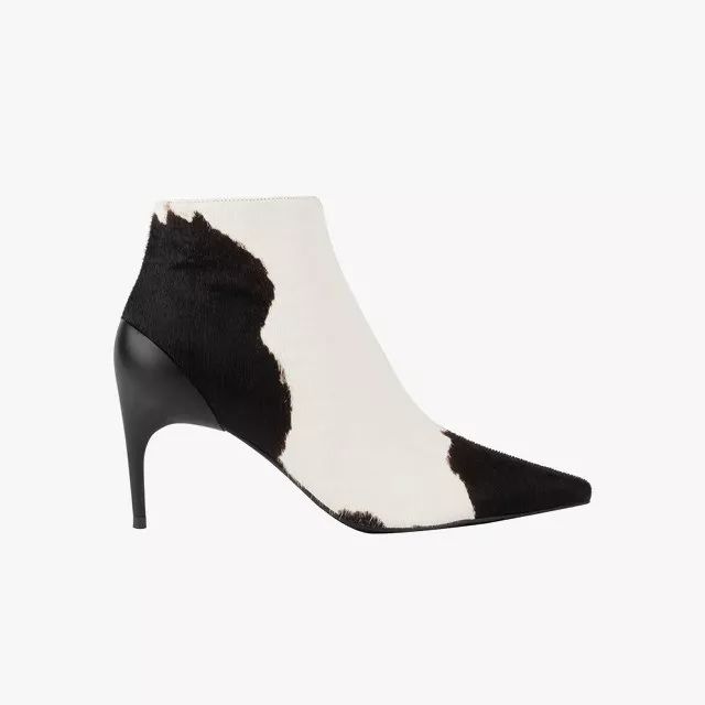 豹纹OUT，下一个C位印花轮到奶牛纹上场！