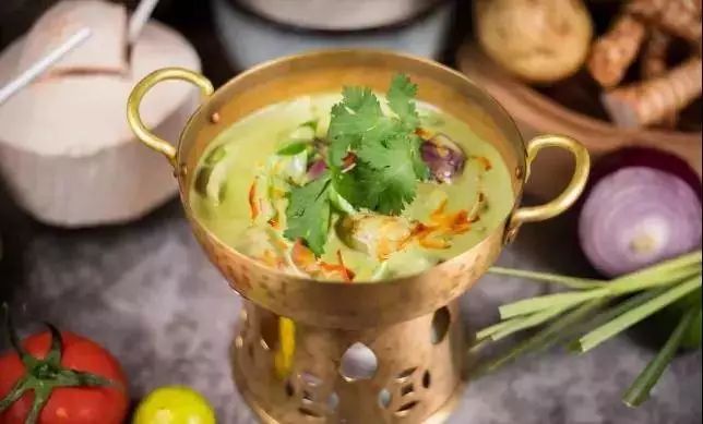 京闽中心酒店双人自助早餐81.8元,东南亚风情酒店自助早餐