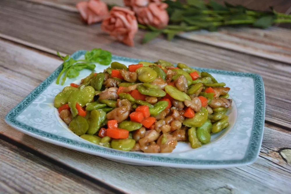 嫩蚕豆不带壳怎么吃,嫩蚕豆什么时候吃