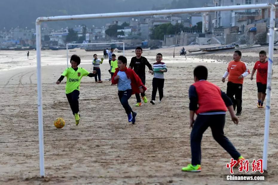 中国新闻社100周年,霞浦百元足球场