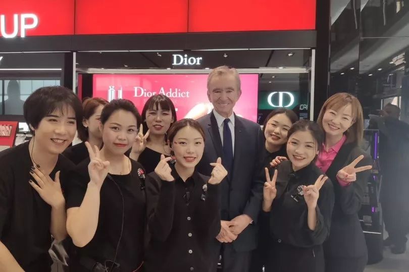 全球最大的奢侈品集团老板,全球最大奢侈品集团