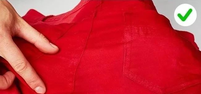 衣服发黄别扔了可以这样洗,衣服发黄用漂白剂能洗掉吗