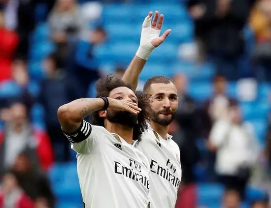 马塞洛弧线球,马塞洛的风骚过人传球