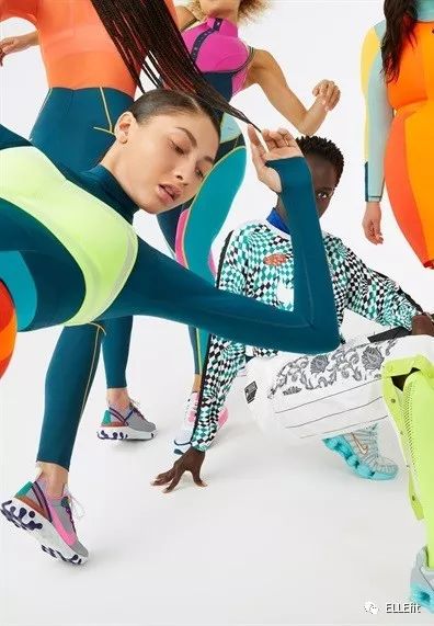 倪妮宋茜穿吊带有风情,宋茜身材长腿