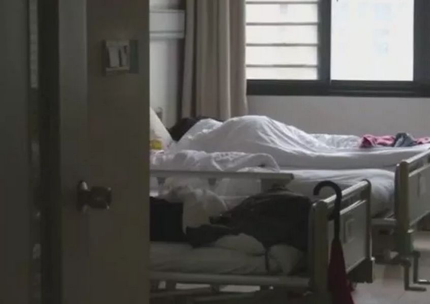 女子怀孕三个月肚子却很大,女子怀孕3个月发现肚里没胎儿