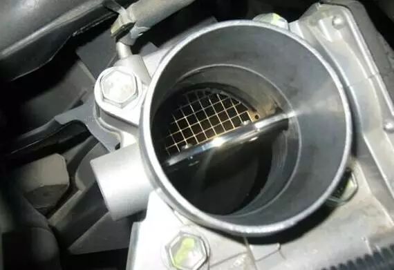 清洗节气门的正确方法和步骤,自己动手清洗节气门正确方法