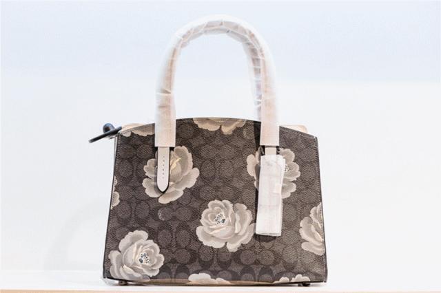 海拉尔omg,omg电商事件