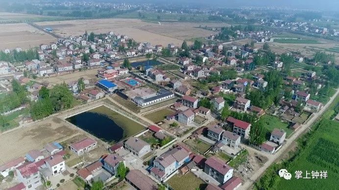 钟祥市：扶贫车间就近就业，脱贫致富不等不靠