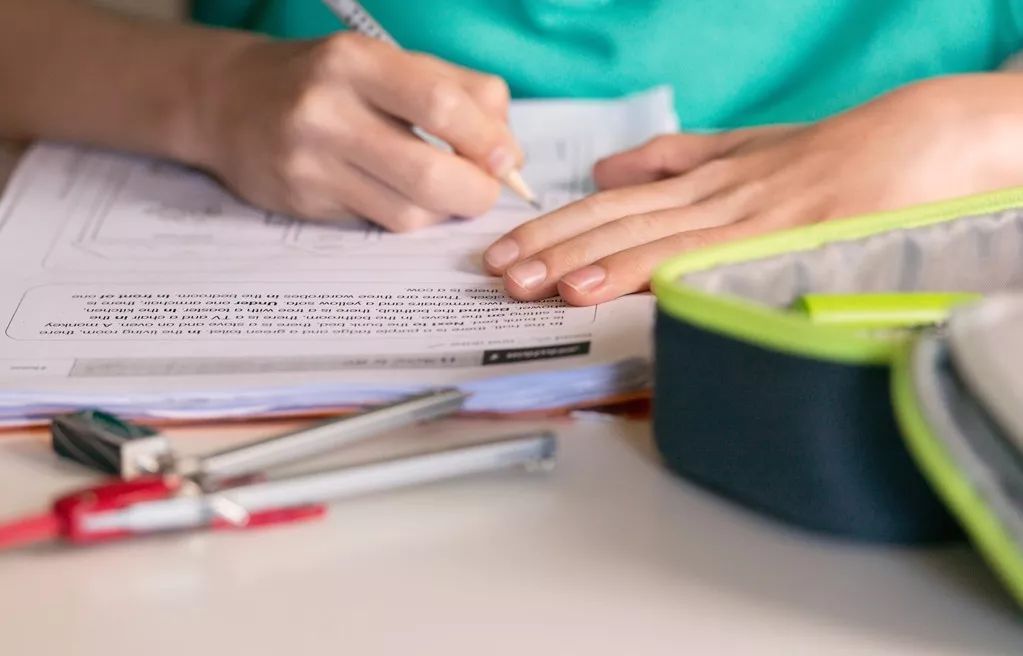 课外辅导班给家长带来的压力,辅导班是不是在给家长制造焦虑