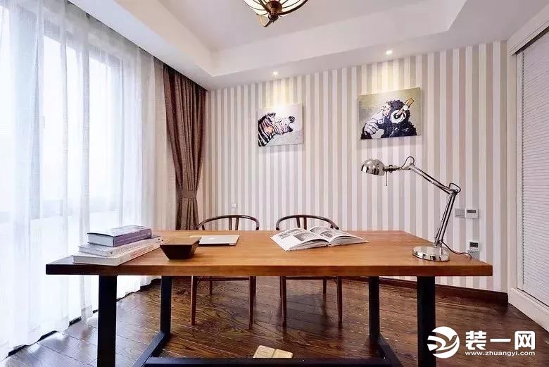 小姨家的美式风格装修太赞了，衣帽间衣柜定制真实用！