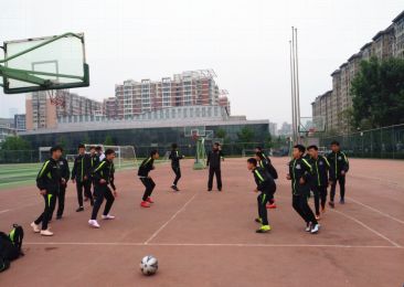 不忘初心,砥砺前行——我校足球队在北京市中小学生校园足球联赛(初中男子B组)获得冠军