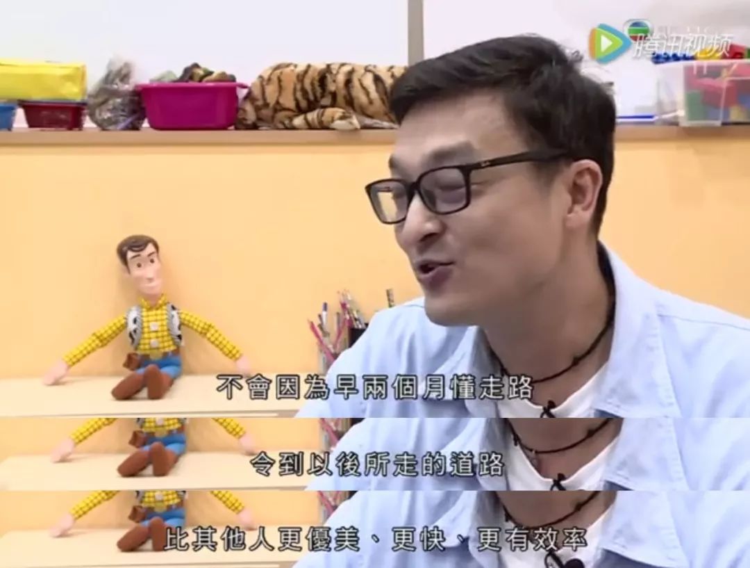 棣欐腐瀛╁瓙璧㈠湪璧疯窇绾夸笂,棣欐腐瀛╁瓙杩囦簬娌夎糠鎬庢牱绠℃暀