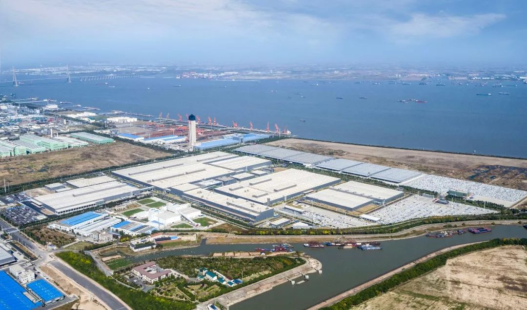 路虎发布全新揽胜极光敞篷版,奇瑞捷豹路虎新一代揽胜极光