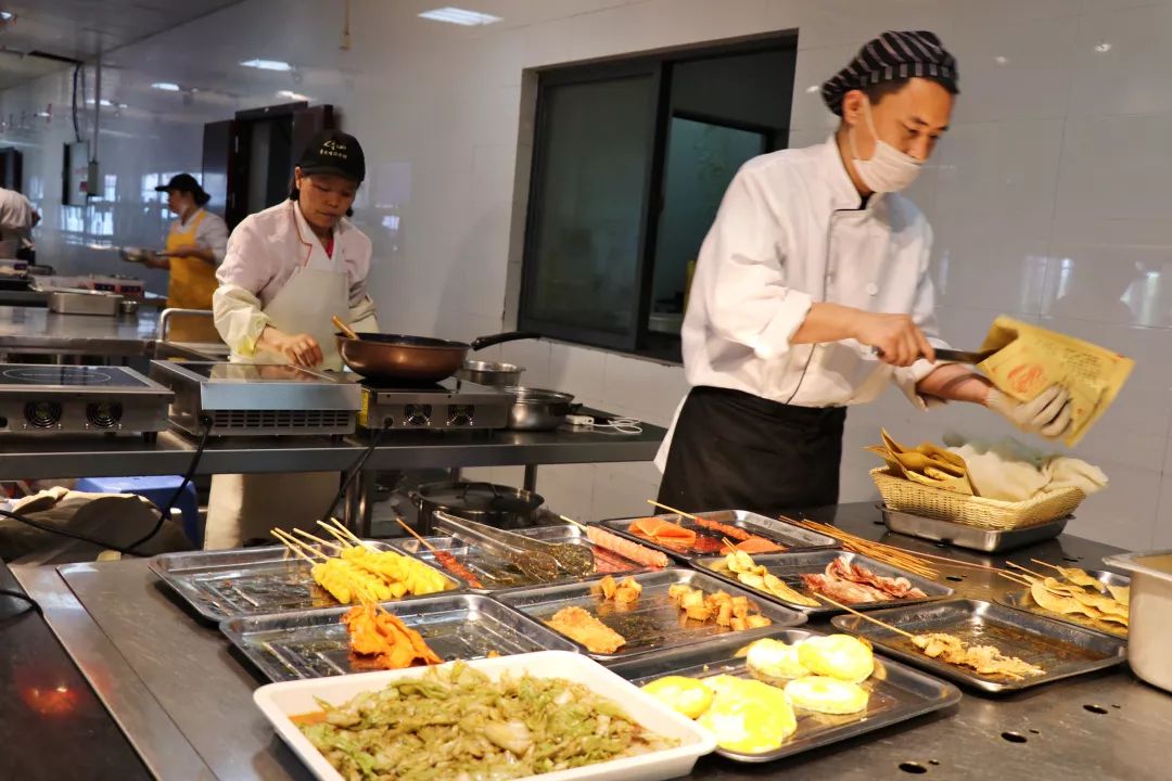 在警察学院的一天,在看守所体验一天生活