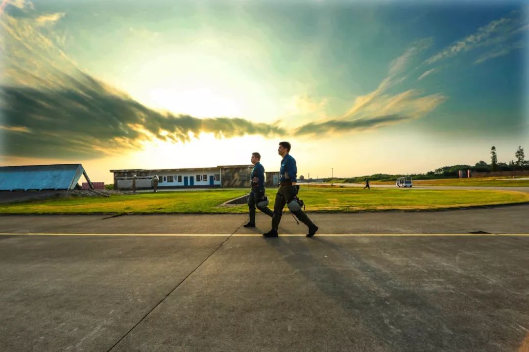 鍐涙梾鎷惧厜,鍐涙梾鎷捐礉