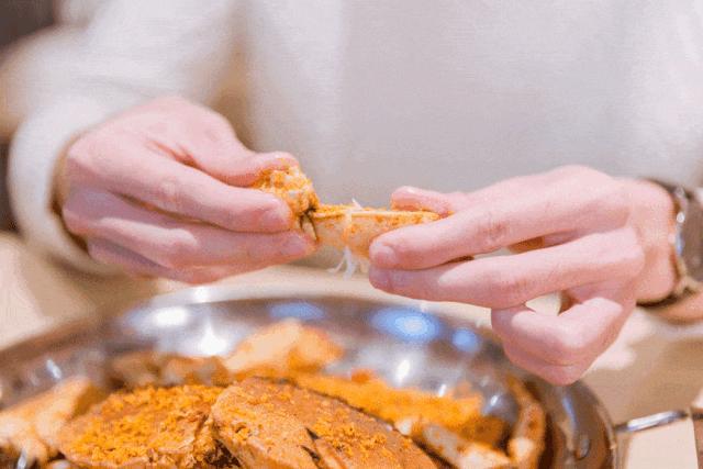 科学家称玩嗨了有助于学习，网友：我读书少别骗我丨夜听双语