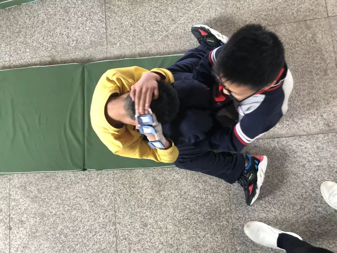 快乐体验快乐成长,快乐体验成长绘画二年级