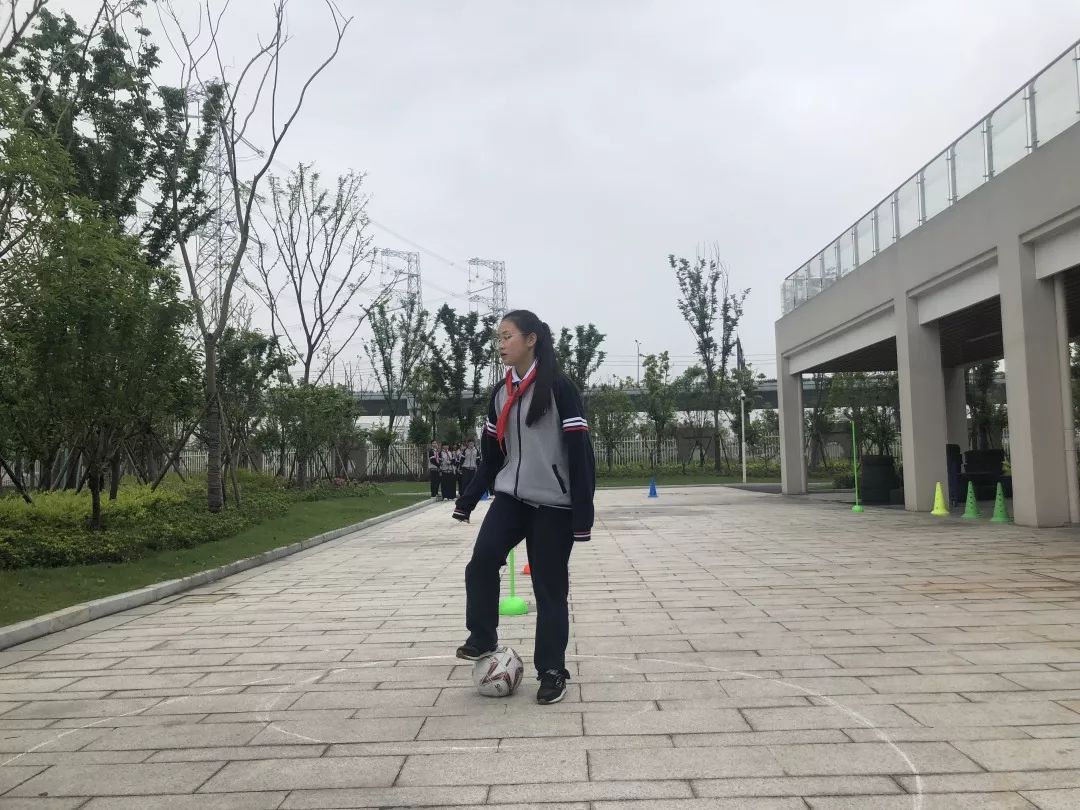 快乐体验快乐成长,快乐体验成长绘画二年级