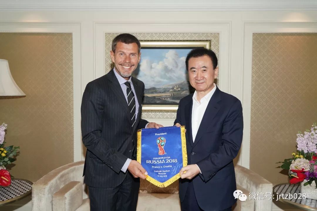 王健林重返足球场,万达体育要赴美上市?他到底在下什么棋?