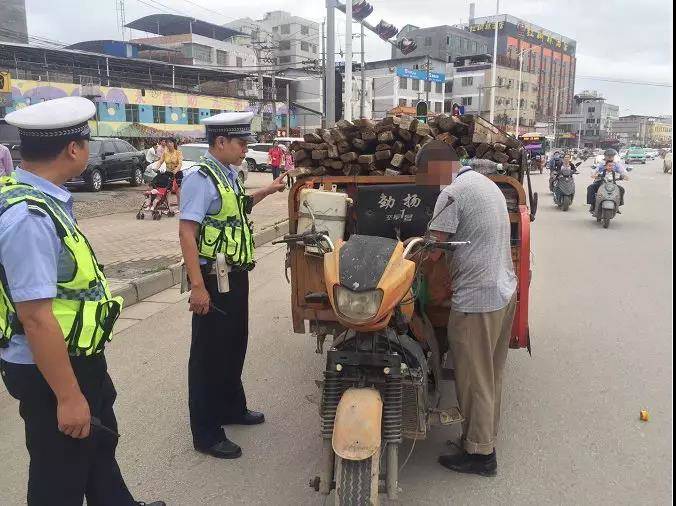 南宁禁止摩托车闯入市区怎么处罚,南宁交警开展电动车集中整治